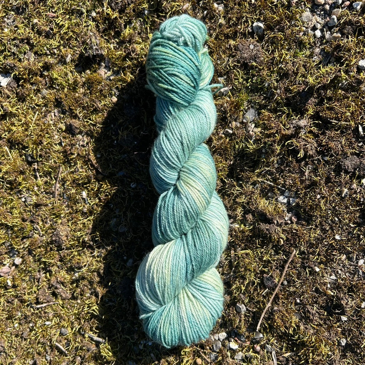 Bluefaced Leicester/ Deep Dip - Sage Green
