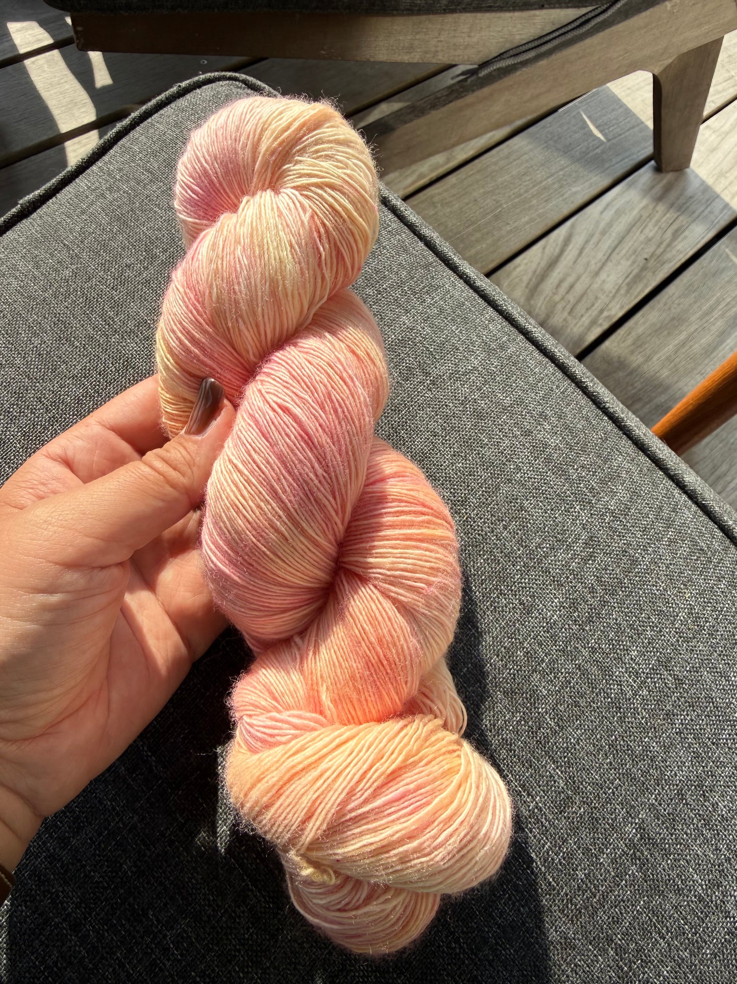 Merino Single Ultrafine Lace 800m / Canvas - Malibu Dream