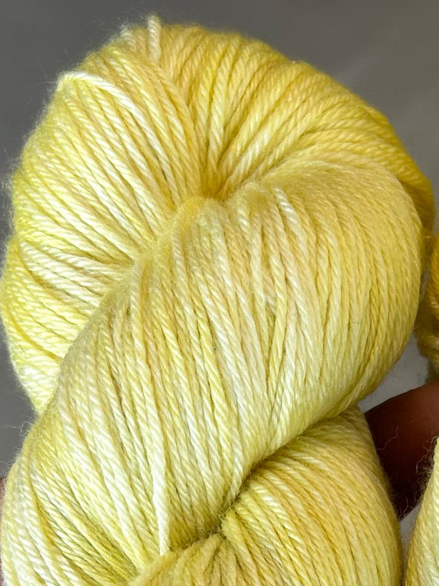 Merino Silk 400m / Whisper - Sunwashed Lemon