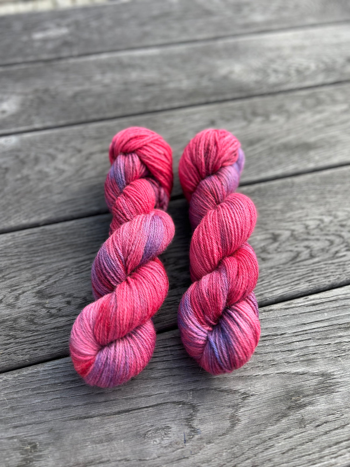 Peruvian Highland Wool 225m / Wild Fuchsia