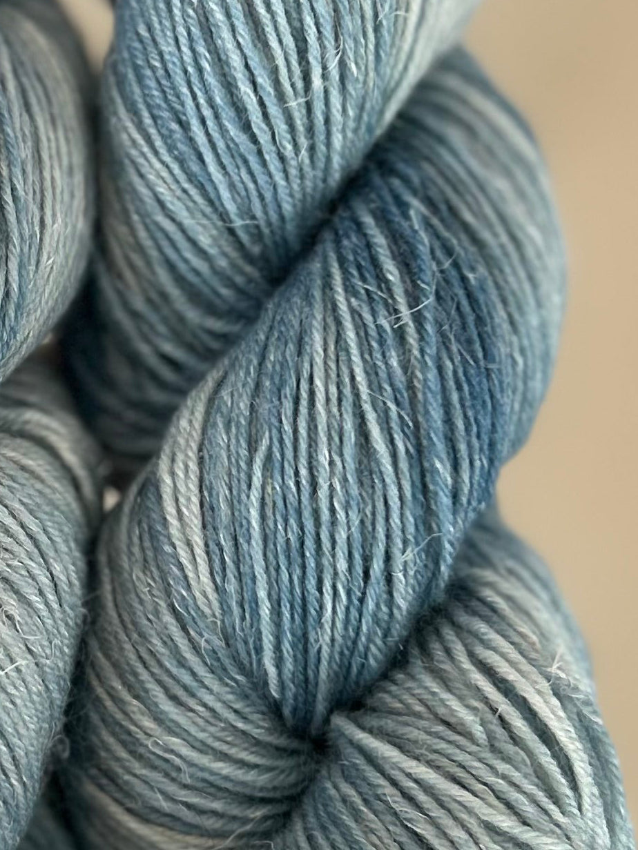Linen Wool 400m / Ocean Tides - Stormy Glass