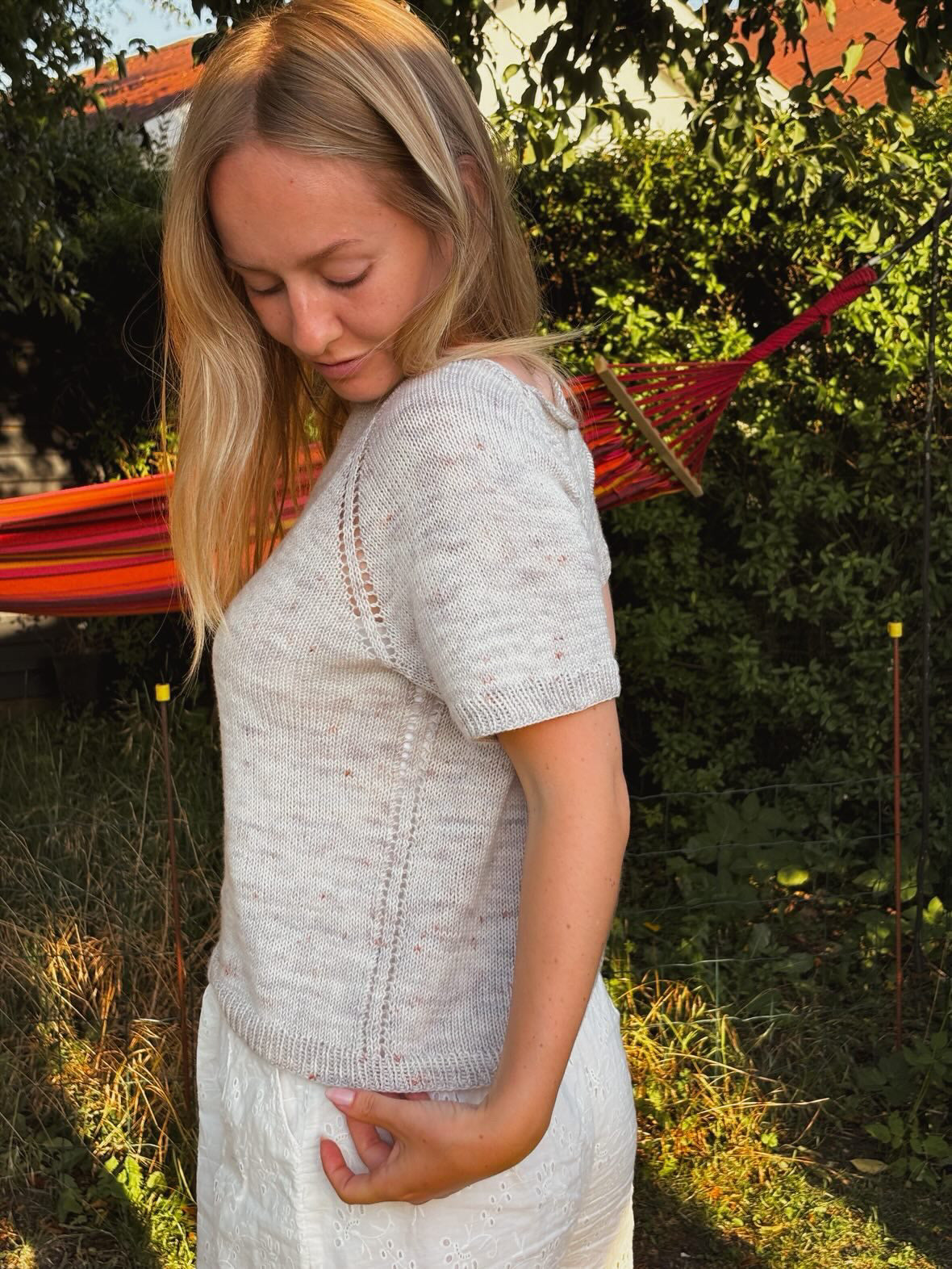 Strikkeopskrift - Karins Airy Raglan Tee - KART