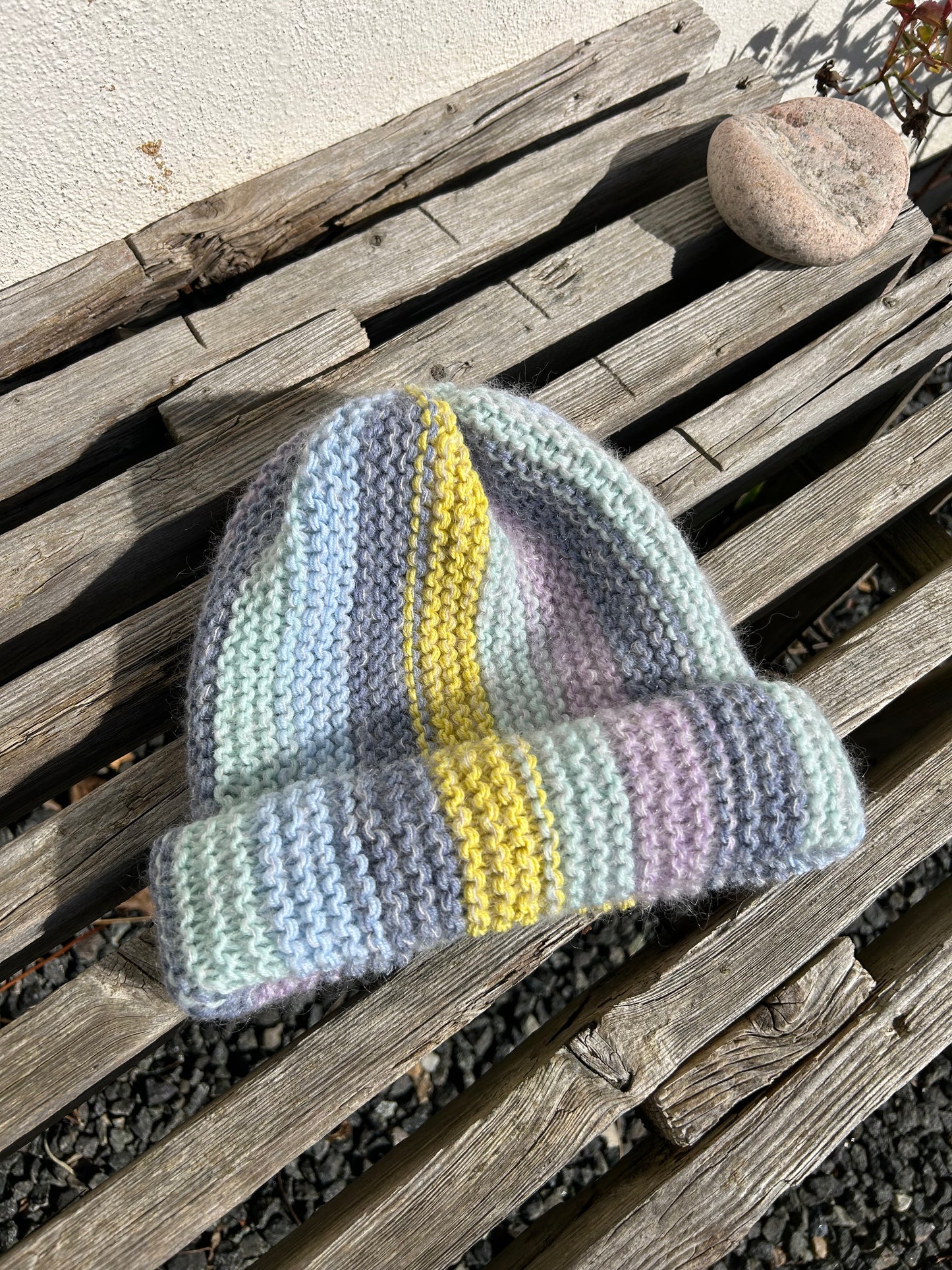 Håndstrikket Beanie i naturfibre