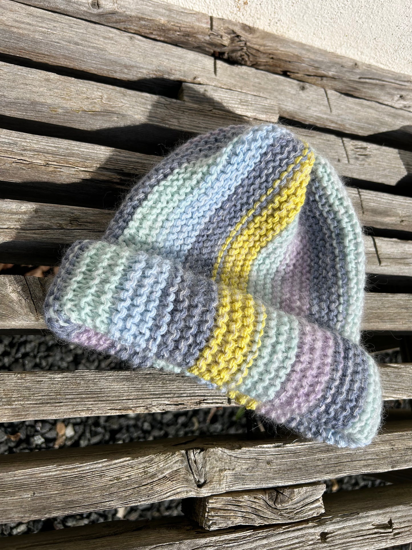Håndstrikket Beanie i naturfibre