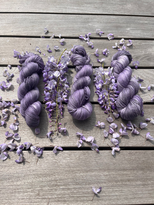 Merino Bamboo 400m / Canvas - Lavender Shadow