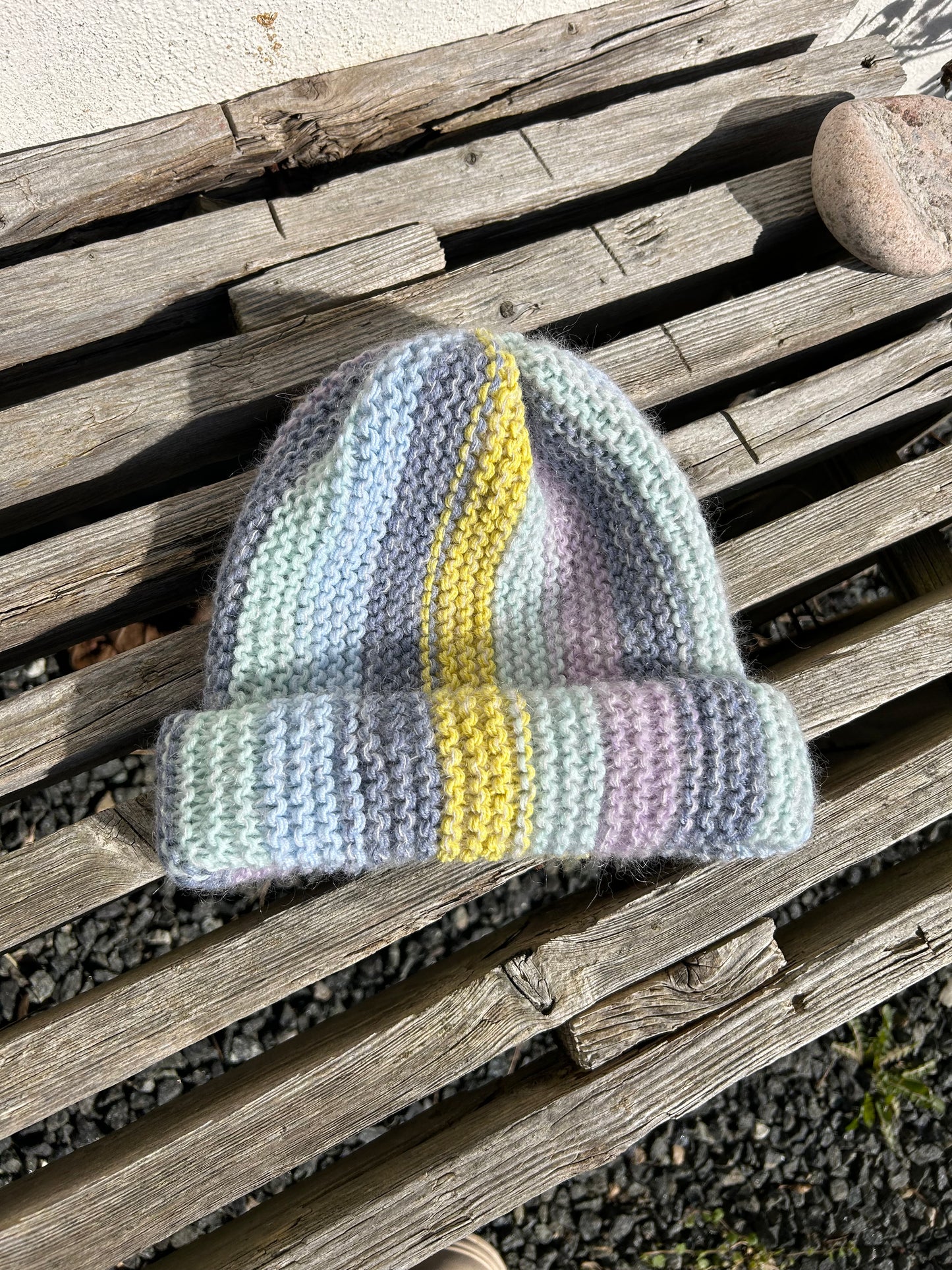 Håndstrikket Beanie i naturfibre