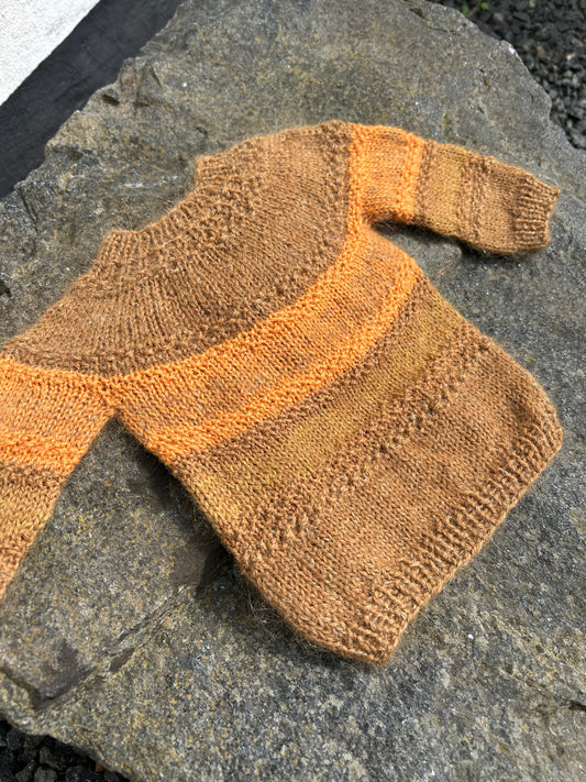 Curly Hugs Sweater Kids - str. 0-3 mdr