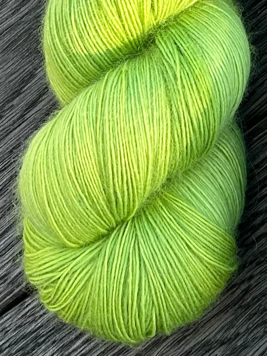 Merino Single Ultrafine Lace 800m / New Leaves