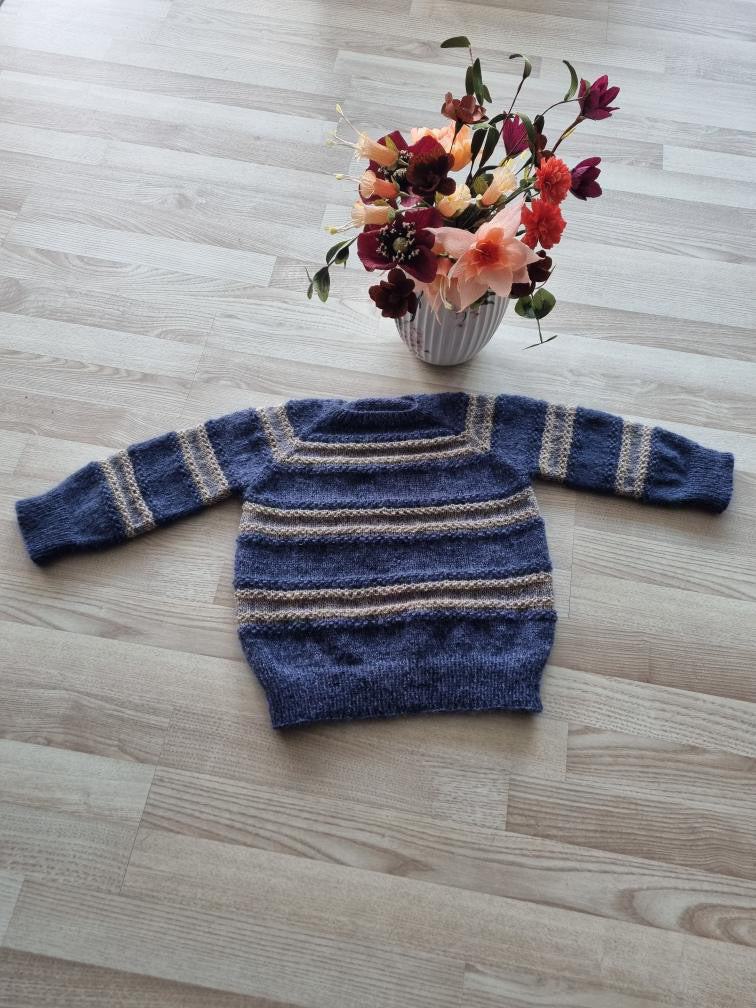 Strikkeopskrift - Curly Hug Sweater Kids