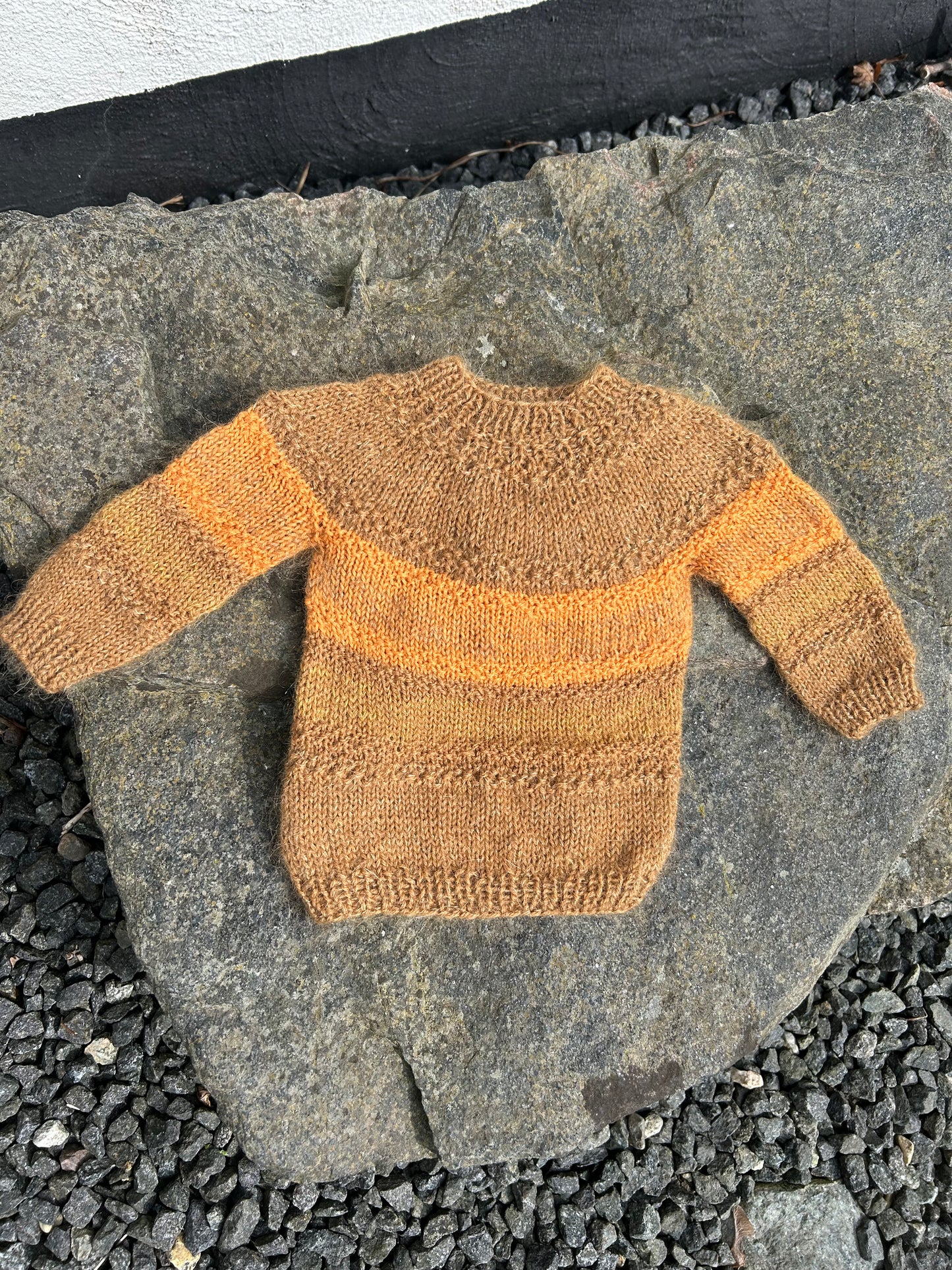 Curly Hugs Sweater Kids - str. 0-3 mdr