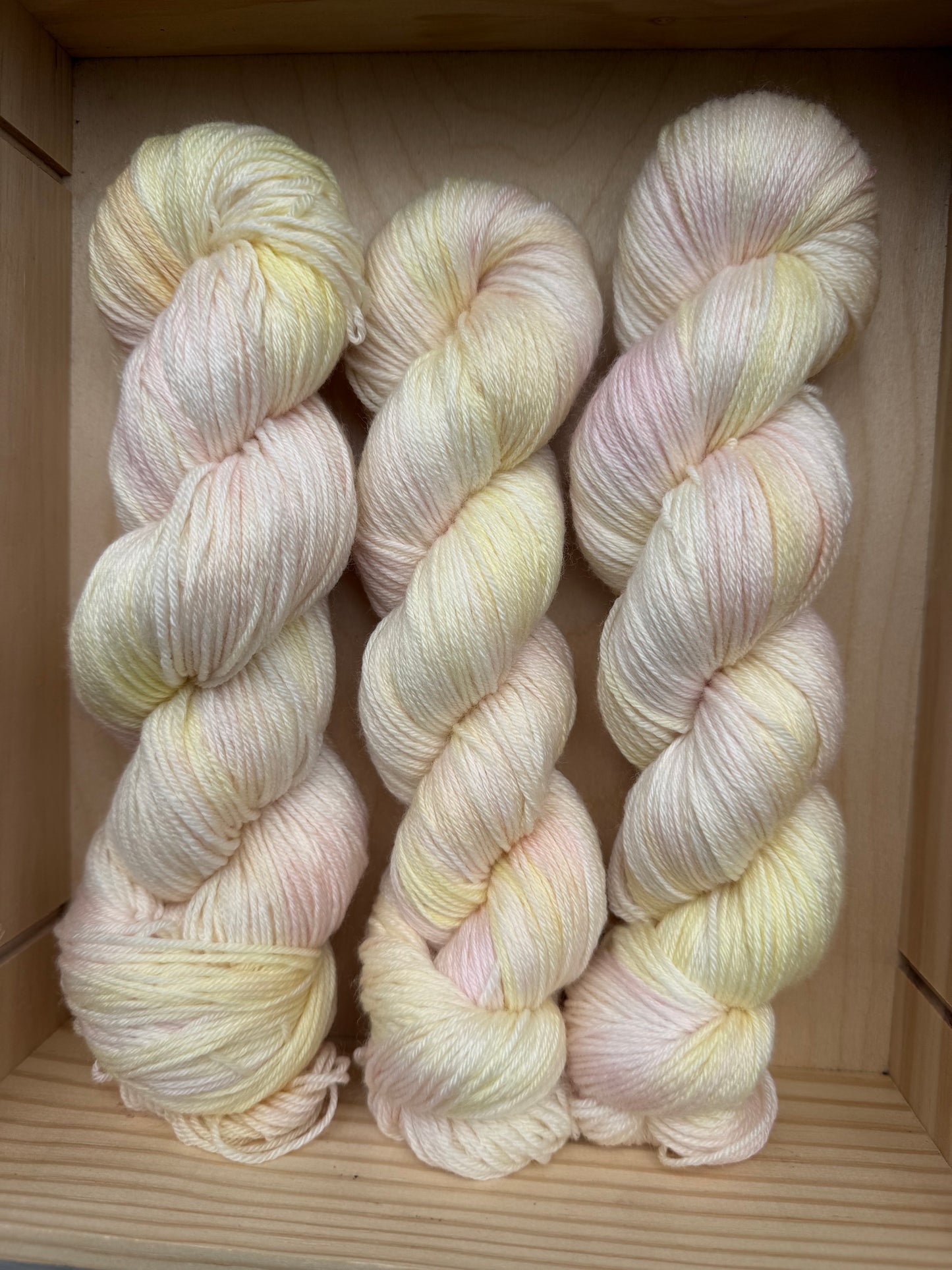 Merino Silk Fine 500m / Canvas - Blushing Lemon
