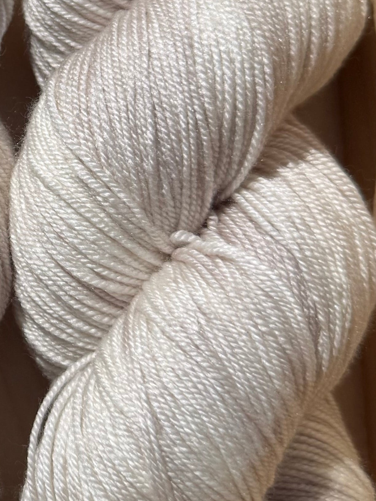 Merino Silk Fine 500m / Whisper - Ivory Glow