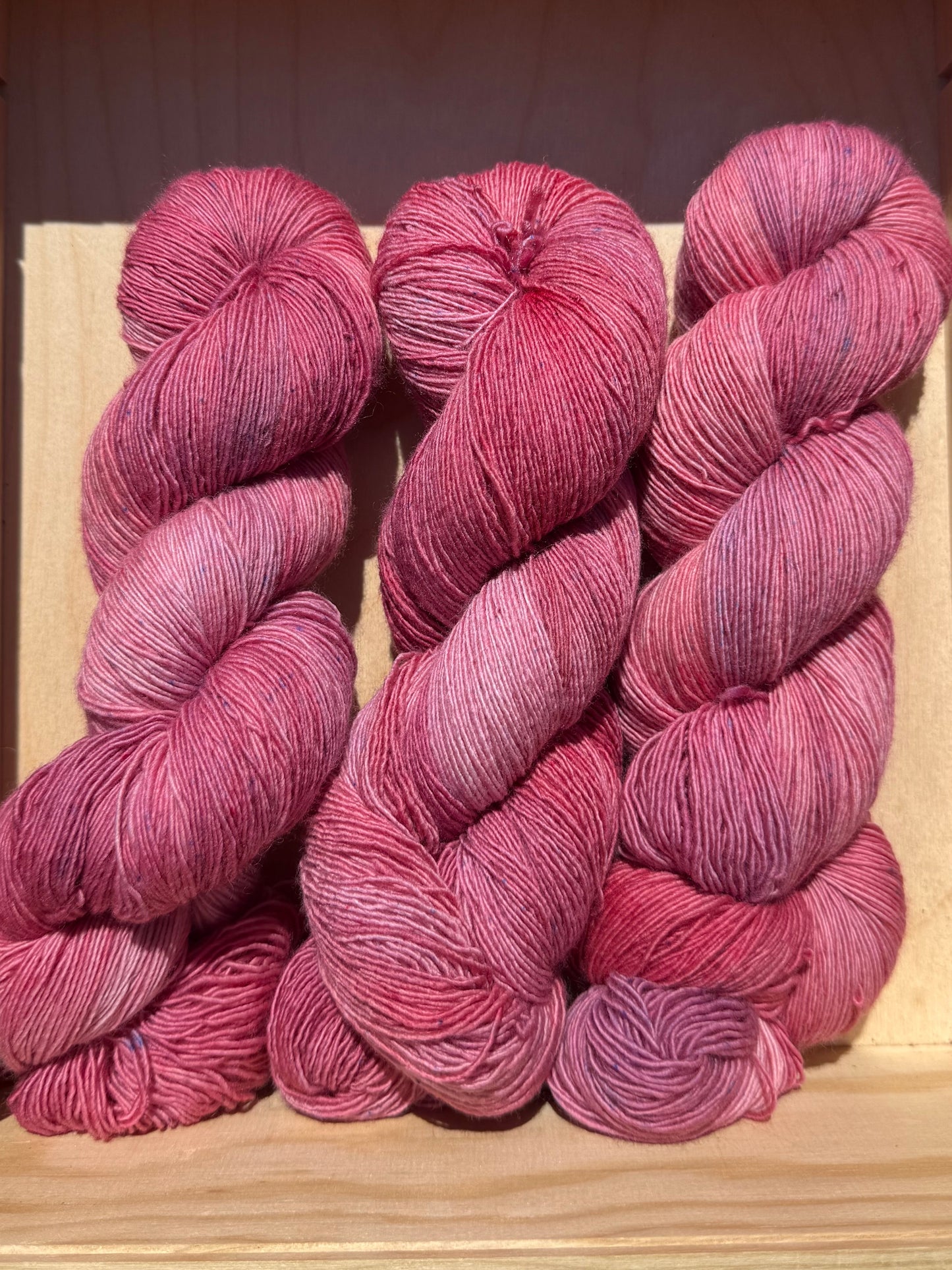 Merino Single Fine 580m / Canvas - Hisbicus in the Rain