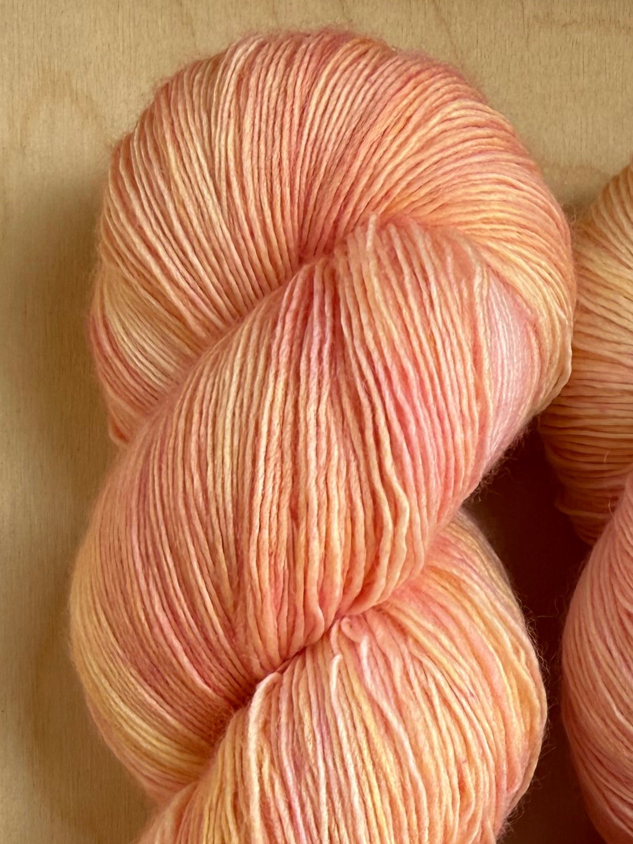 Merino Single Ultrafine Lace 800m / Canvas - Malibu Dream