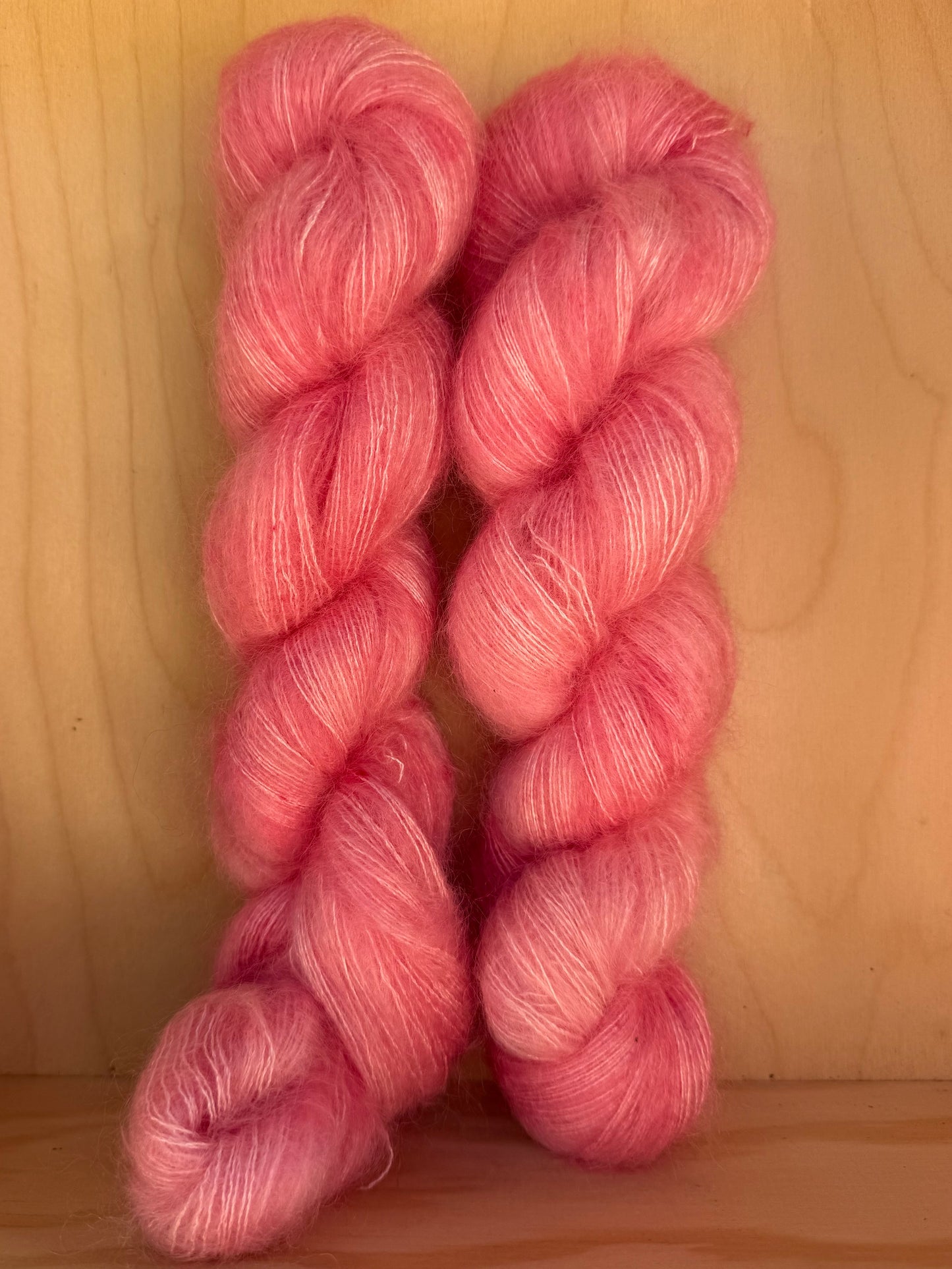Silk Mohair Luxe 420m/ Whisper - Flamingo Bloom