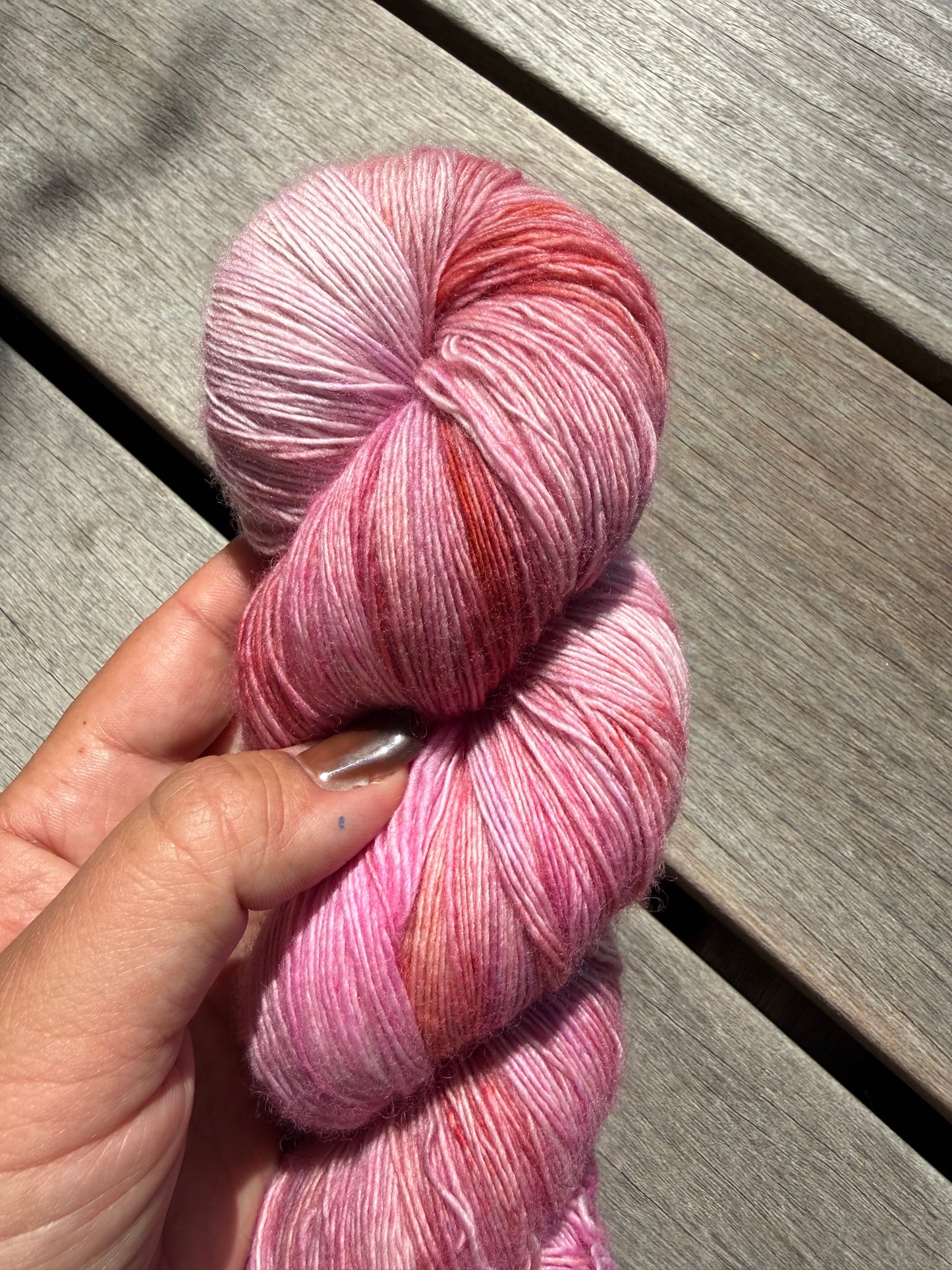 Merino Single Ultrafine Lace 800m / Canvas - Petal Kiss