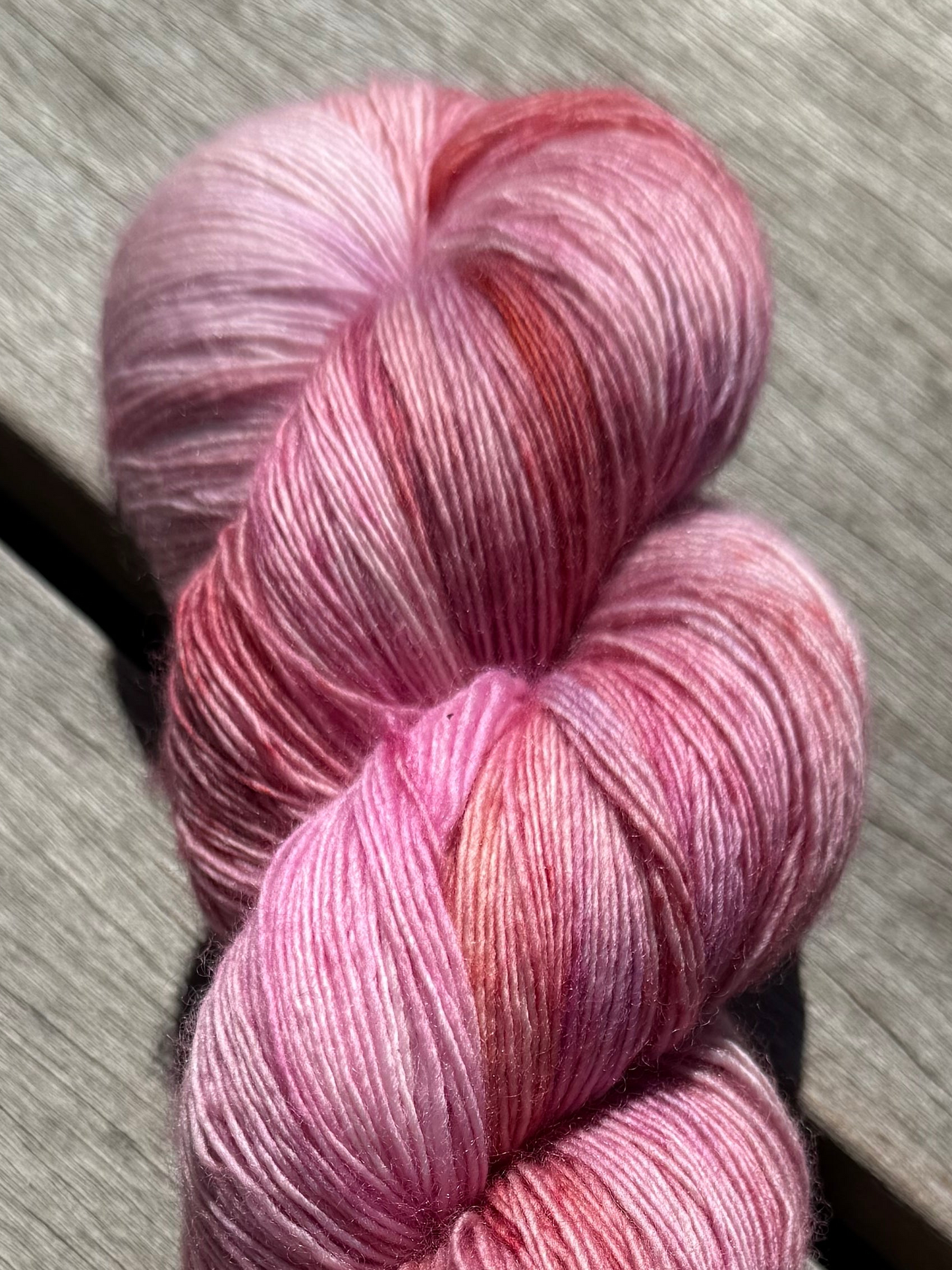 Merino Single Ultrafine Lace 800m / Canvas - Petal Kiss
