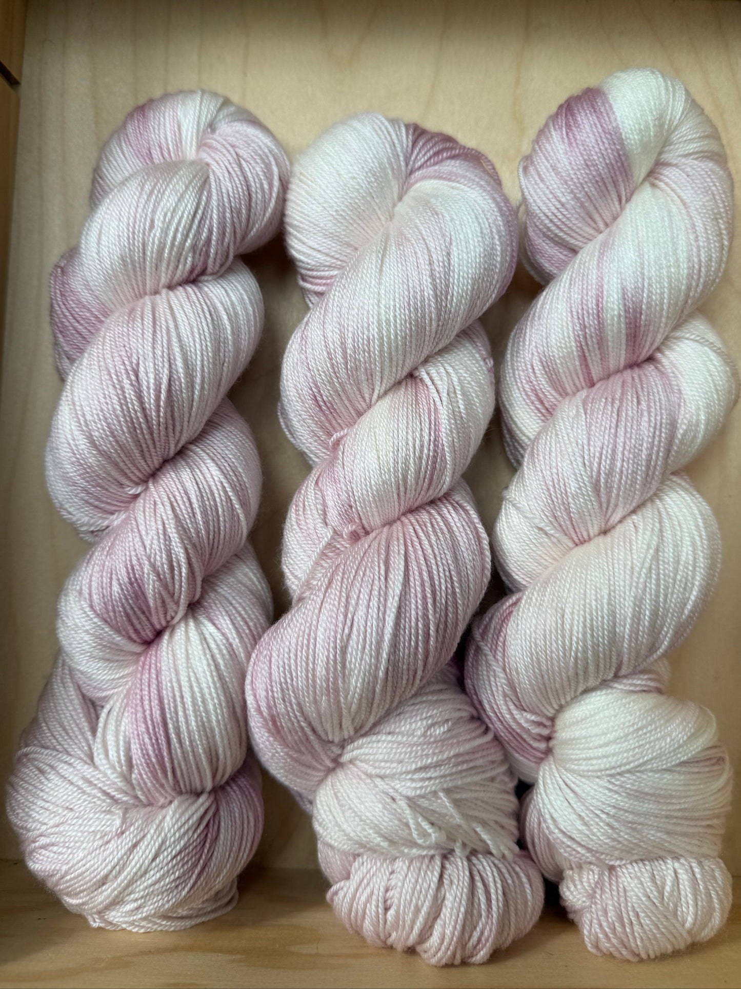 Merino Silk Fine 500m / Whisper - Soft Blush