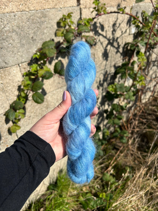 Suri Alpaca Silk 400m/ Canvas - Blue Waves