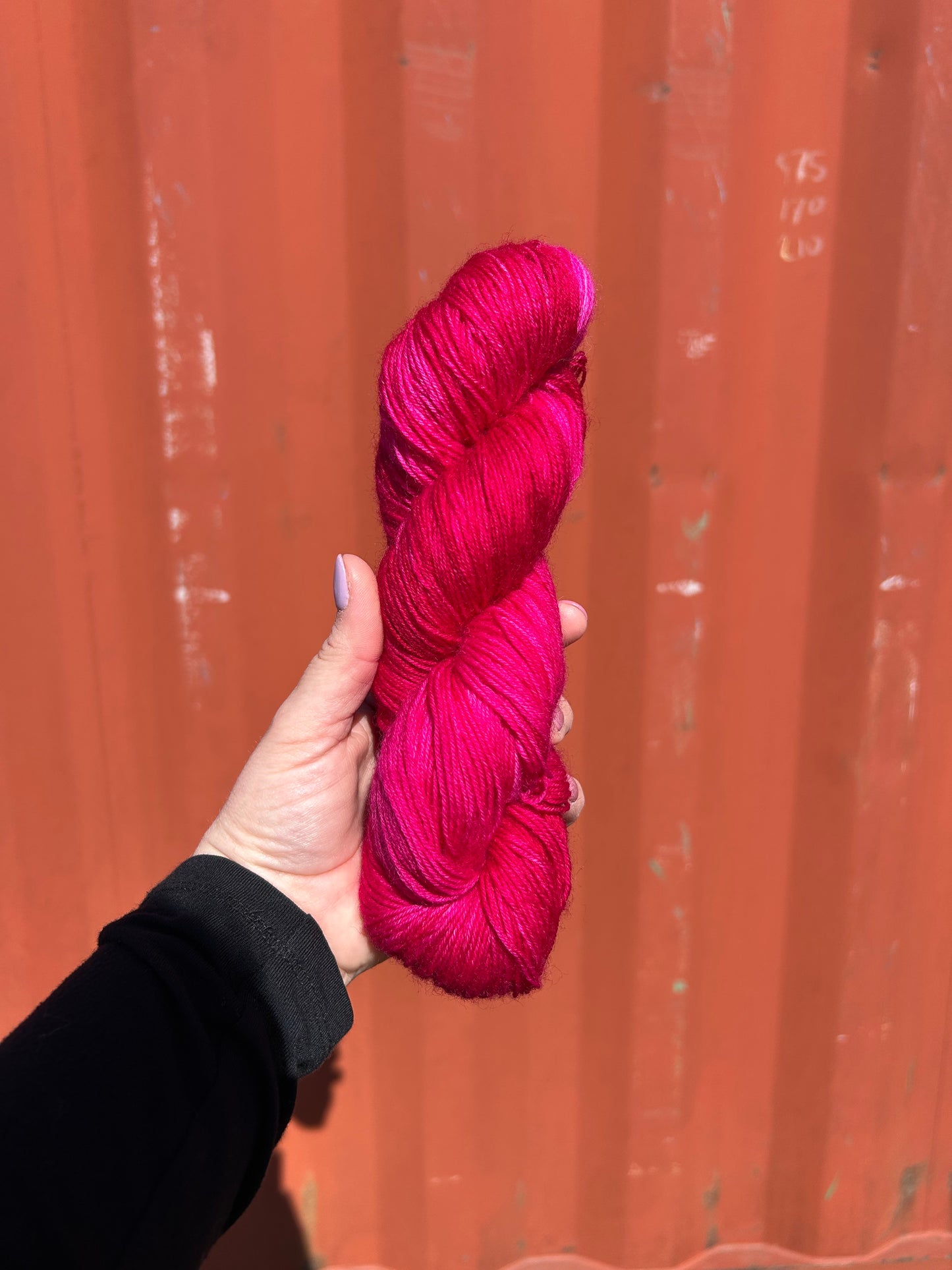 Merino Extrafine 420m/ Deep Dip - Magenta