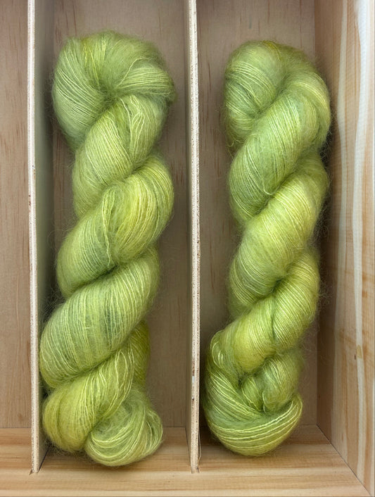 Silk Mohair Luxe 420m/ Canvas - New Leaves