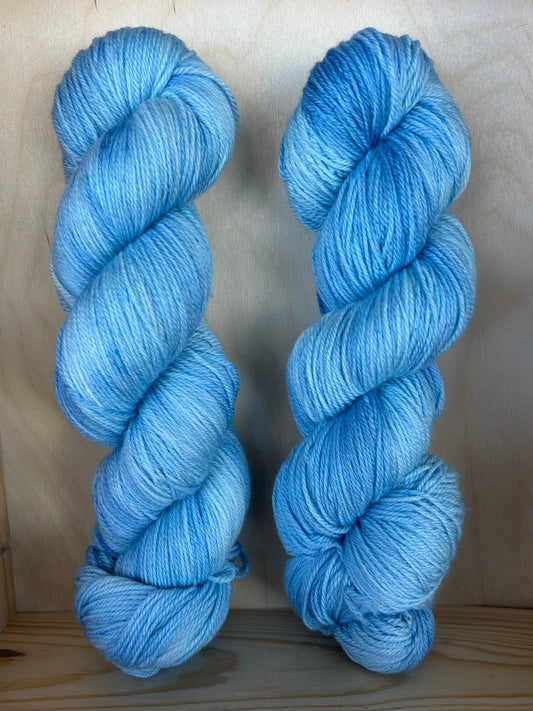 Merino Ultrafine 450m / Ocean Tides - Glacial Calm