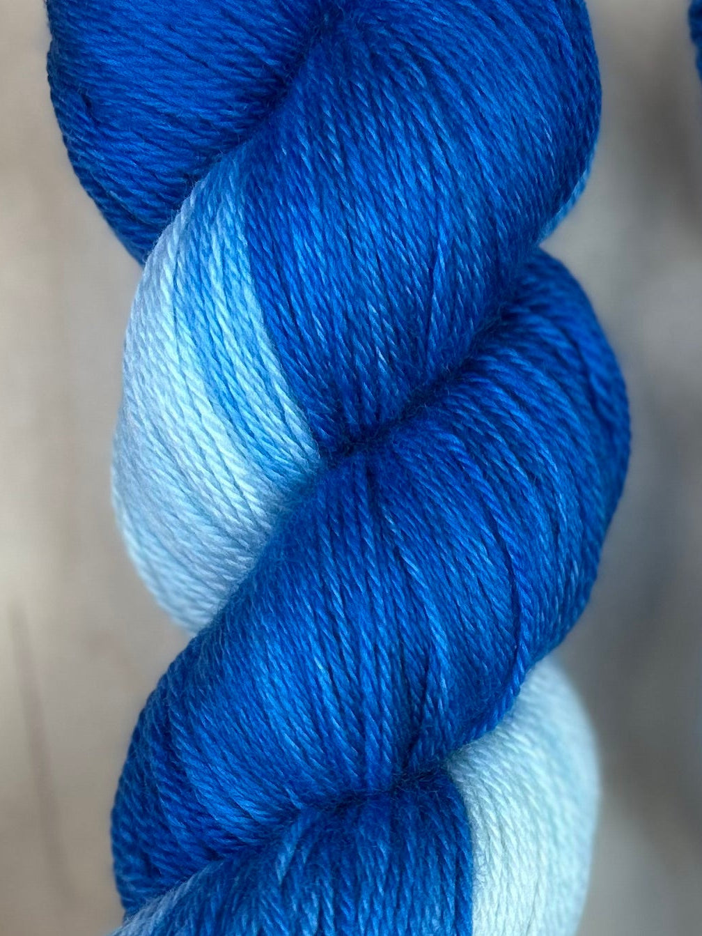 Merino Ultrafine 450m / Ocean Tides - Blue Current