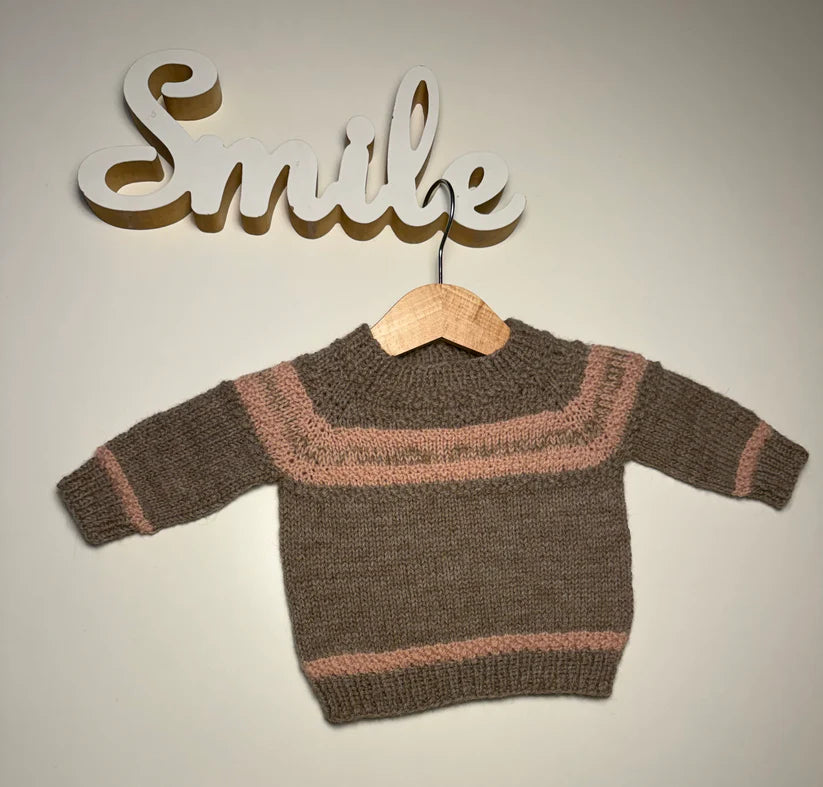 Baby Sweater - Curly Hug - Størrelse Nyfødt