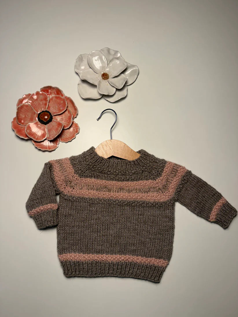 Baby Sweater - Curly Hug - Størrelse Nyfødt