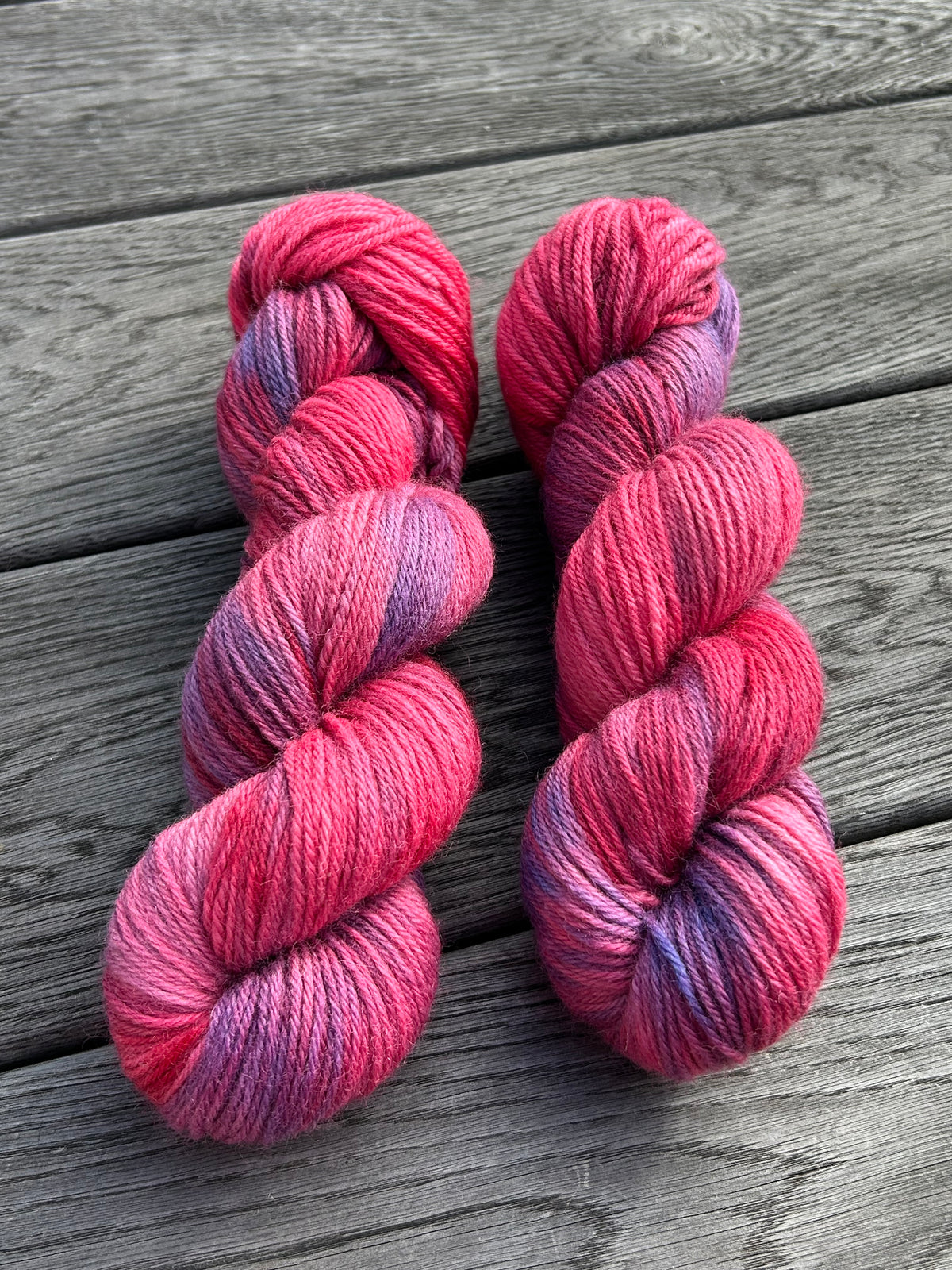 Peruvian Highland Wool 225m / Wild Fuchsia