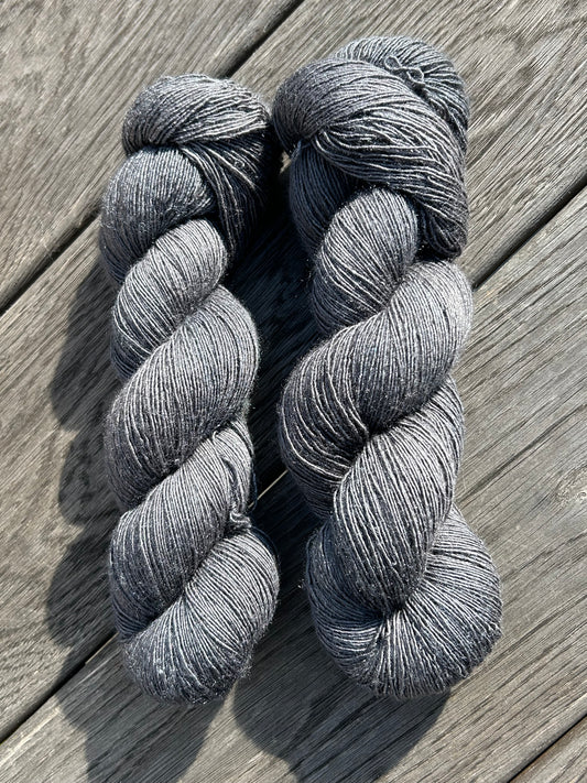 Merino Silk Single 600m / Wet Concrete