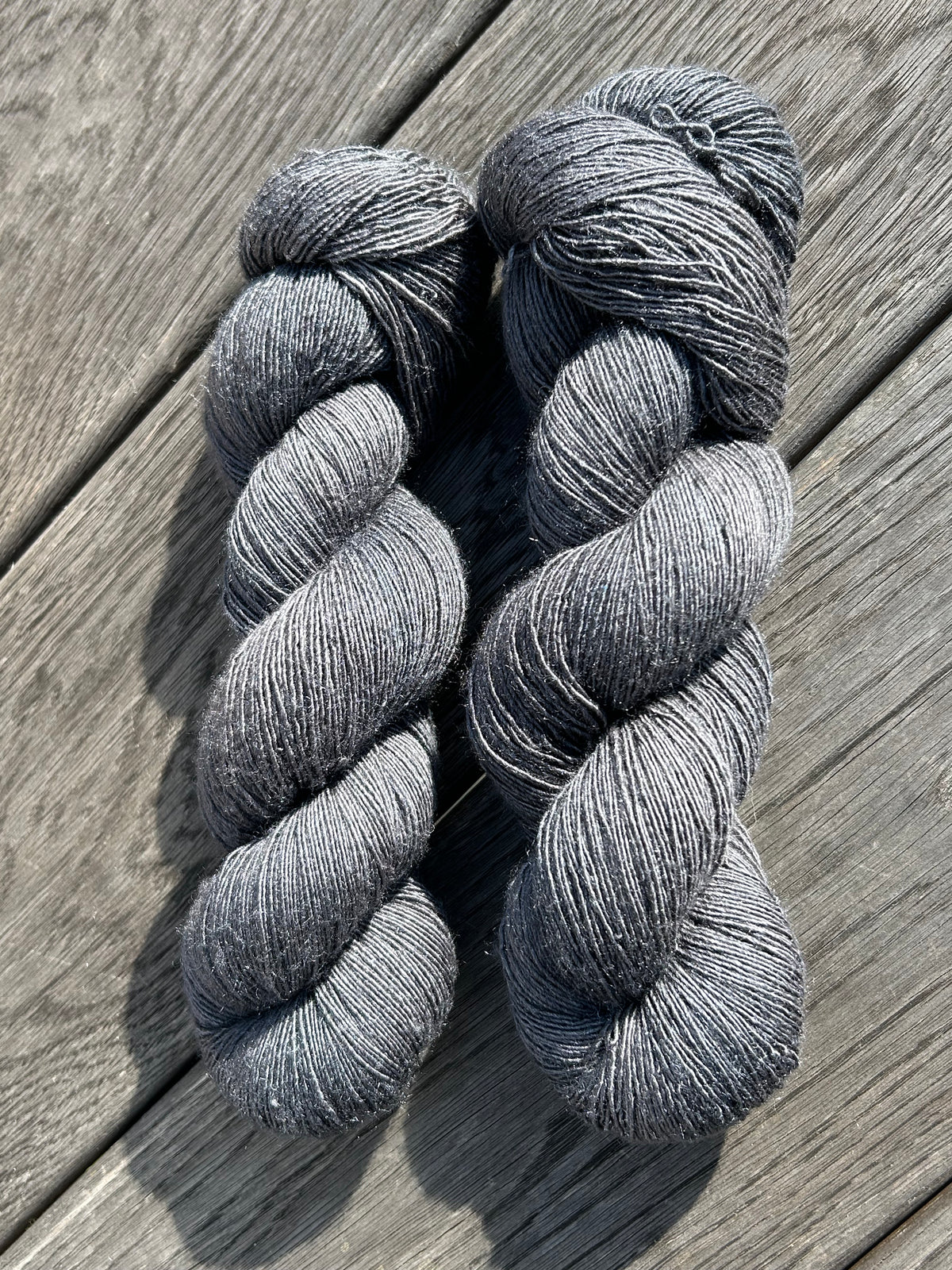 Merino Silk Single 600m / Wet Concrete