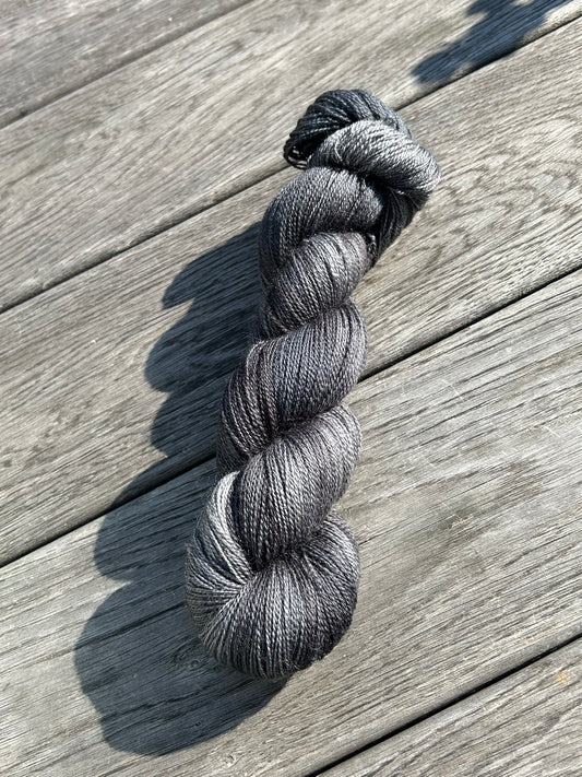 BFL Lace 800m / Wet Concrete
