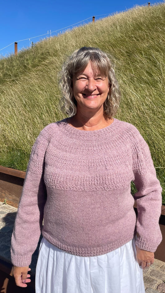 Strikkeopskrift - Havtorn Sweater Adult