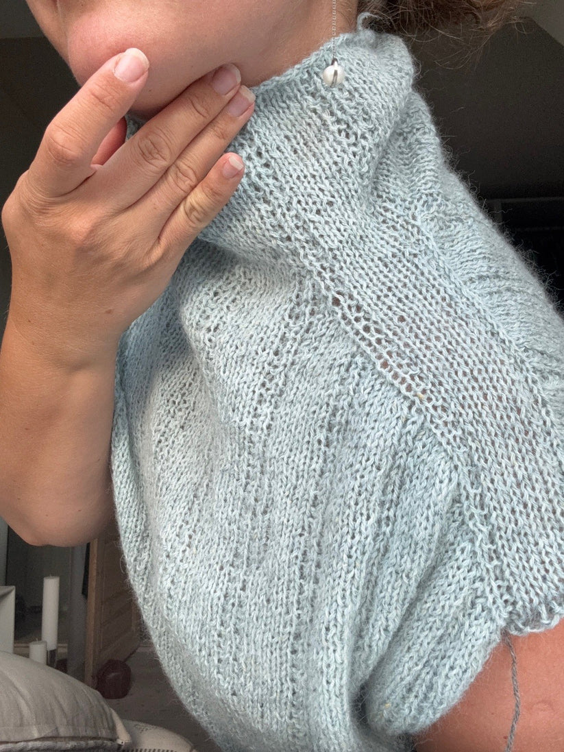 Strikkeopskrift - Lara Blouse