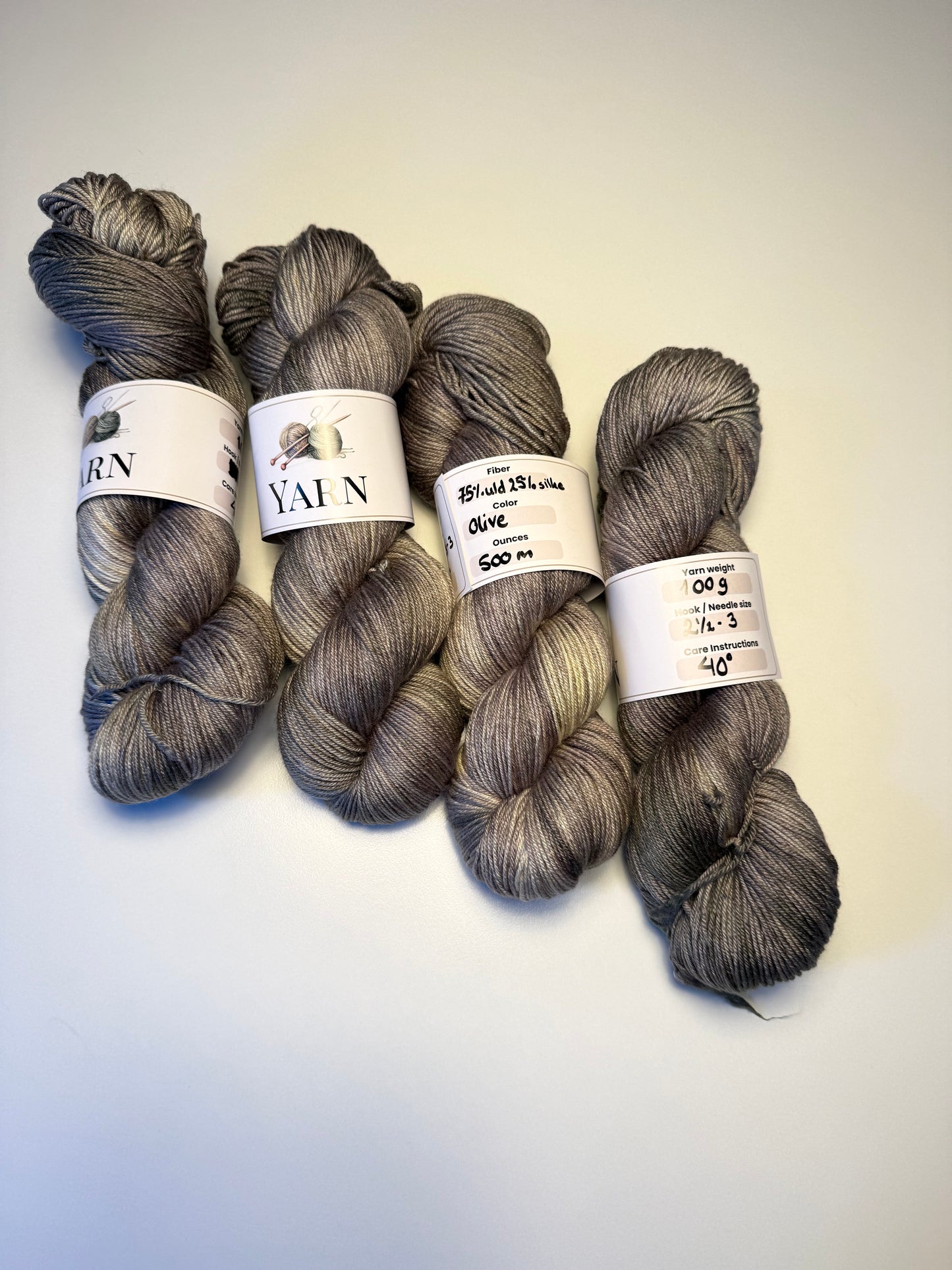 Strikkedamen - Merino Silk - Olive Branch